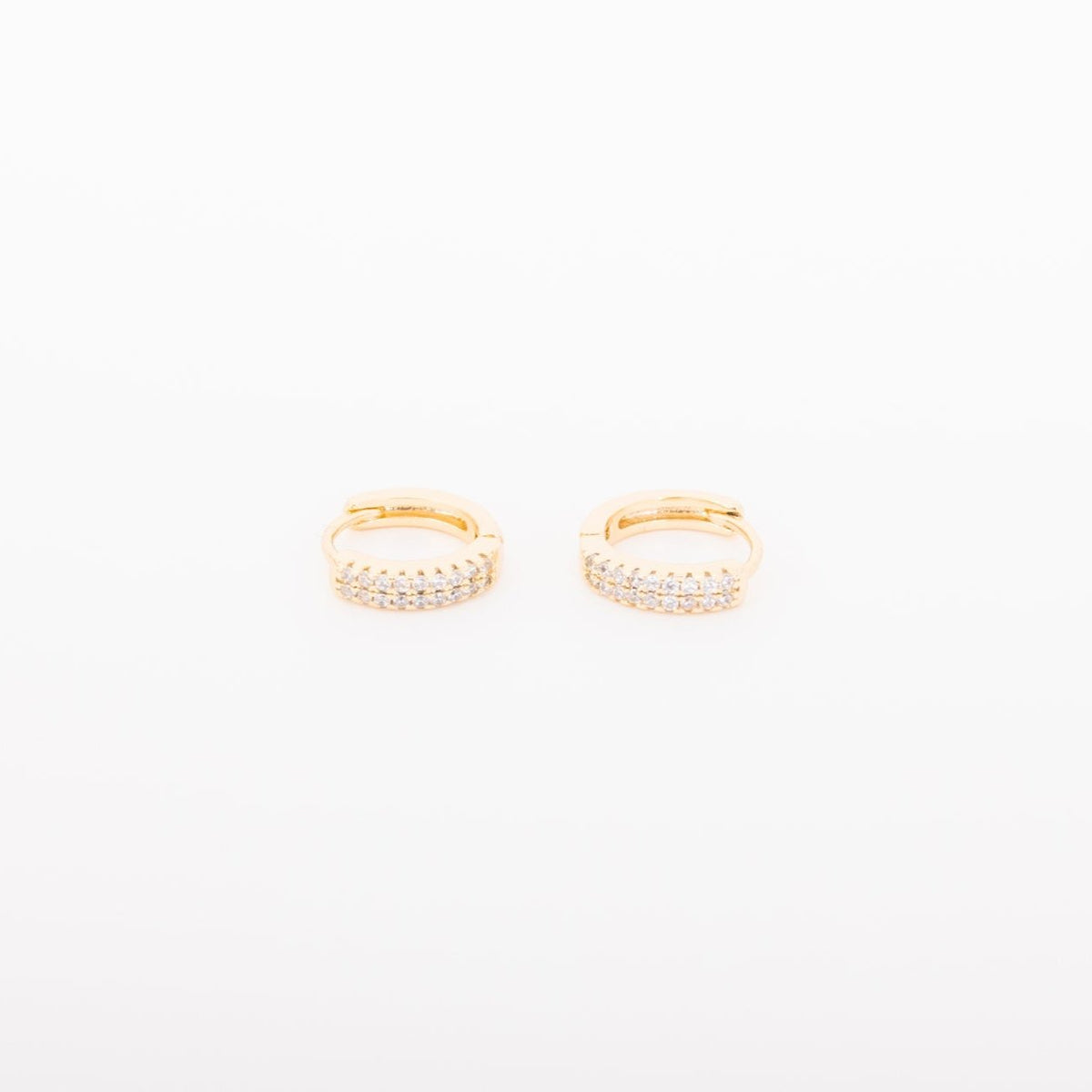 With a stunning and classic design, these earrings go with EV. ERY. THING. They are both timeless and on trend. Their unique click in click out clasp allows you to leave them in day and night without any discomfort. 