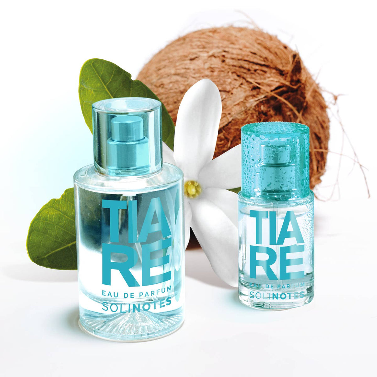 GRAB STUNNING vibes and GO! Escape to an exotic paradise with this fragrance that brings the beach to you with its tropical notes. Peach leads with a juicy sweetness, followed by creamy Coconut and Tiare Flower that evoke the warmth of golden sands and ocean waves. The fragrance finishes with a blend of Vanilla, Rosewood, and Musk, adding a soft summer sunset glow, leaving you with that sunkissed radiance.