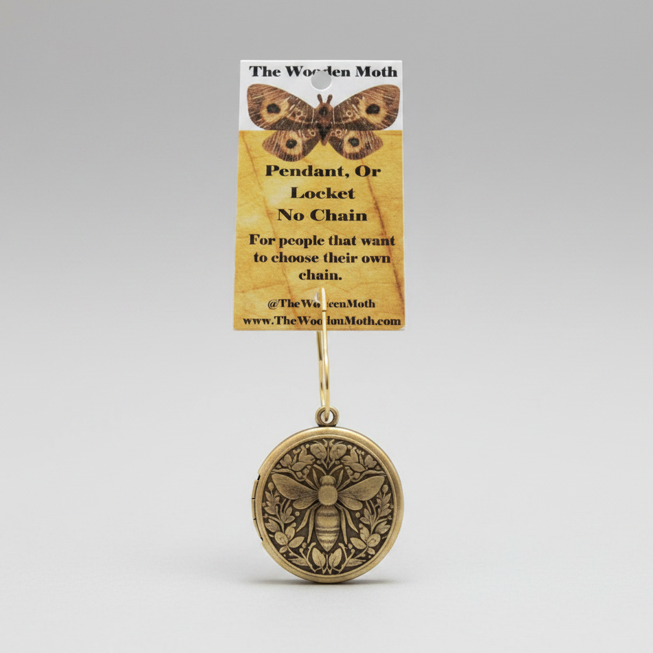 Engraved Brass Locket No Chain 13mm Bee 2