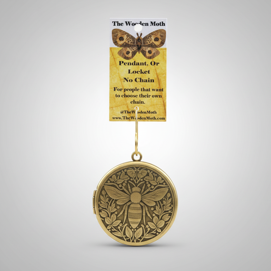 Engraved Brass Locket No Chain 32mm Bee 2