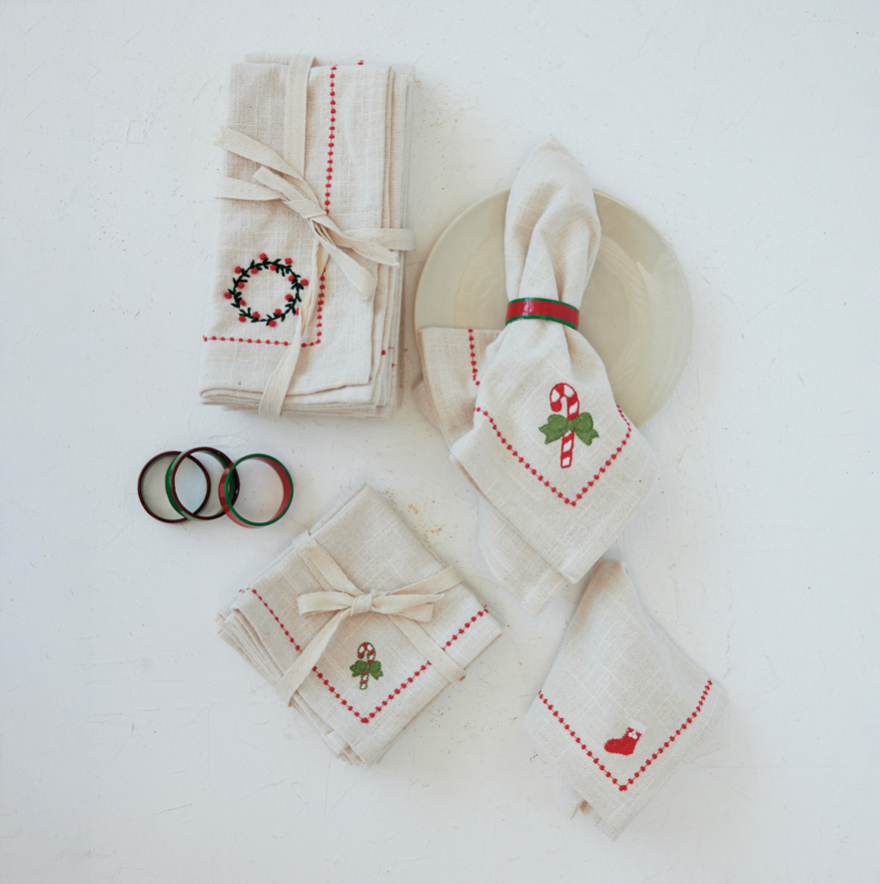 Merry Motif Napkins – Set of 4