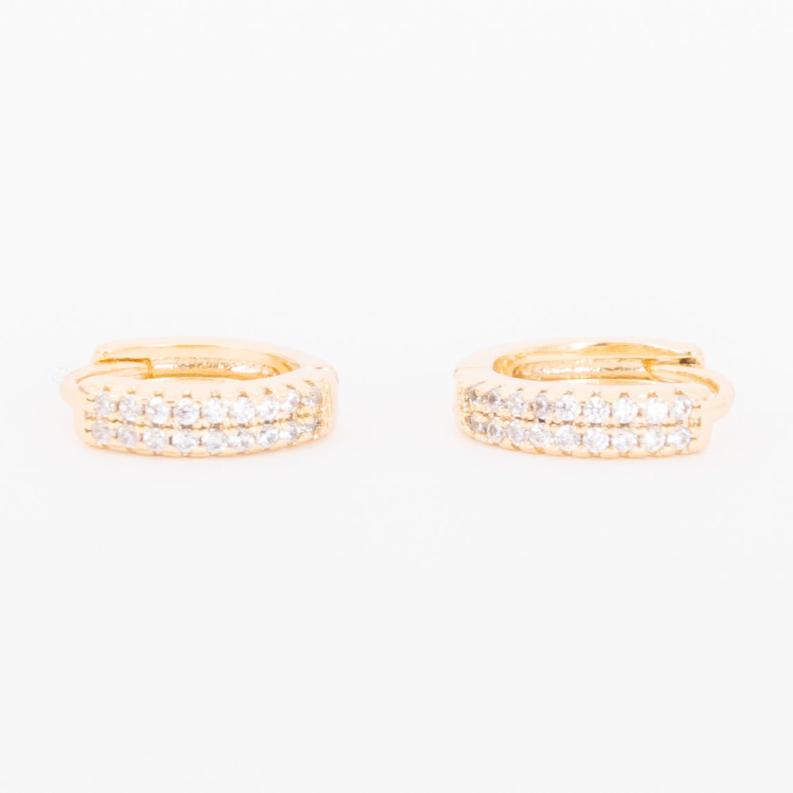 With a stunning and classic design, these earrings go with EV. ERY. THING. They are both timeless and on trend. Their unique click in click out clasp allows you to leave them in day and night without any discomfort. 