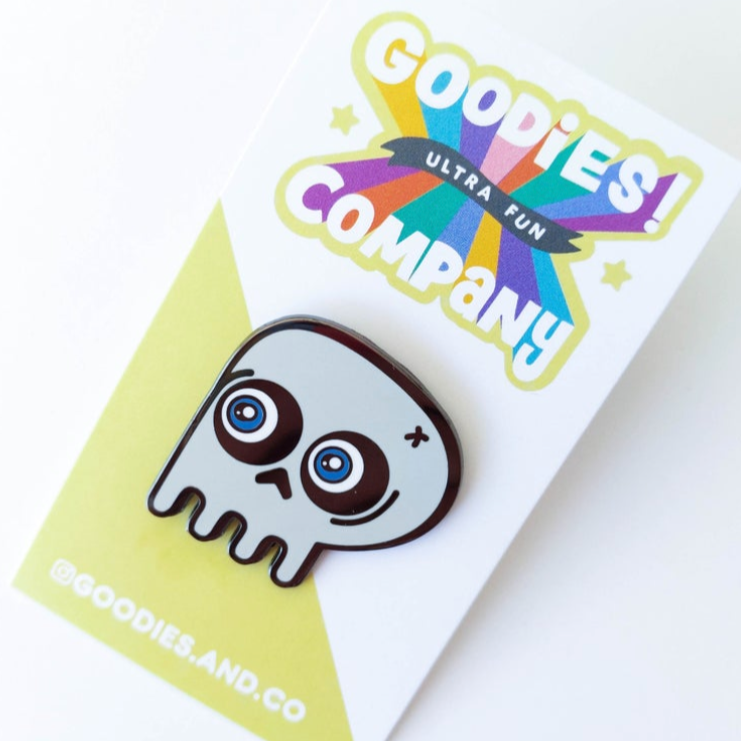Spice up your outfit with our Scary Skull Pin. Perfect for adding spooky vibes to any look! 