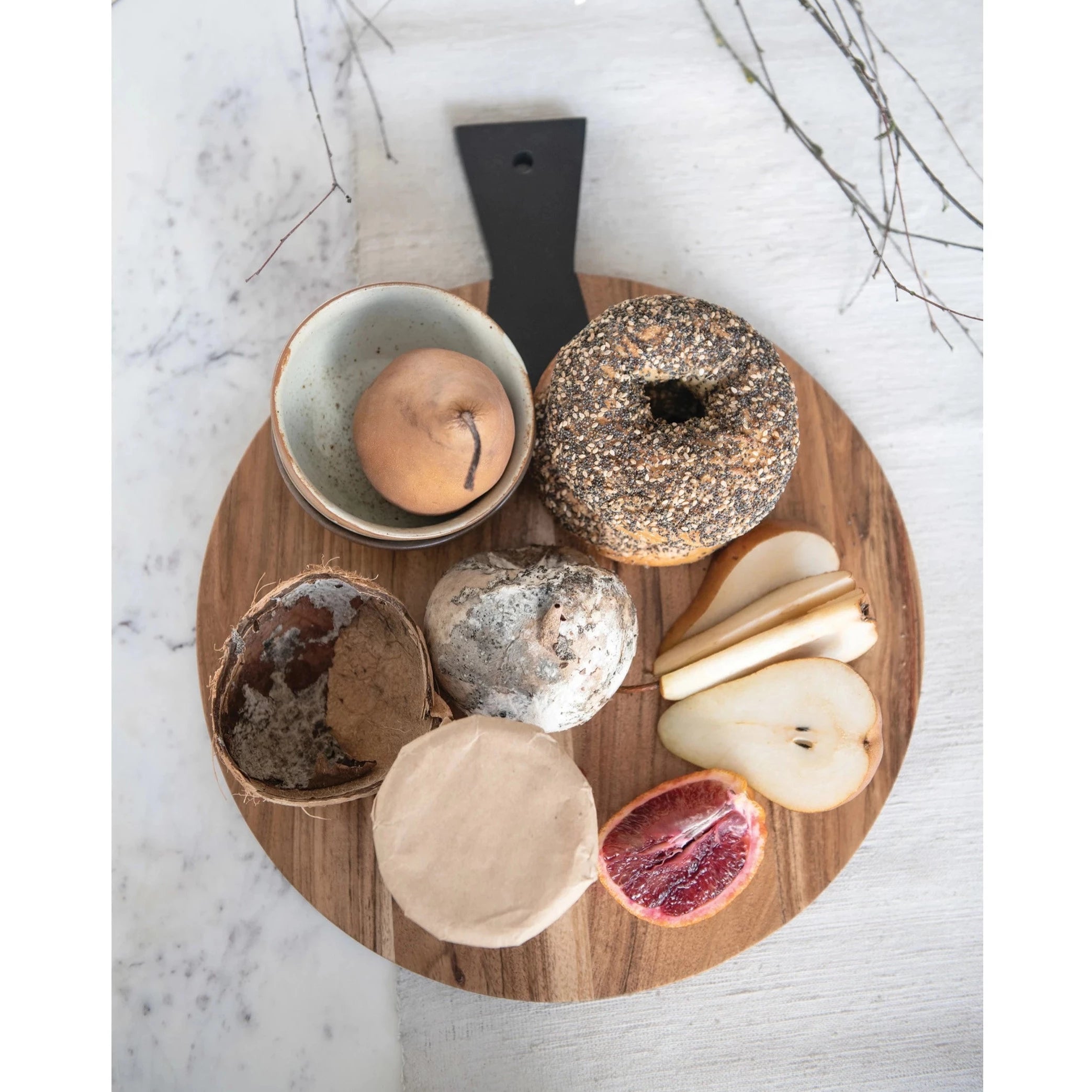 Round Acacia Wood Cutting Board with Black Handle